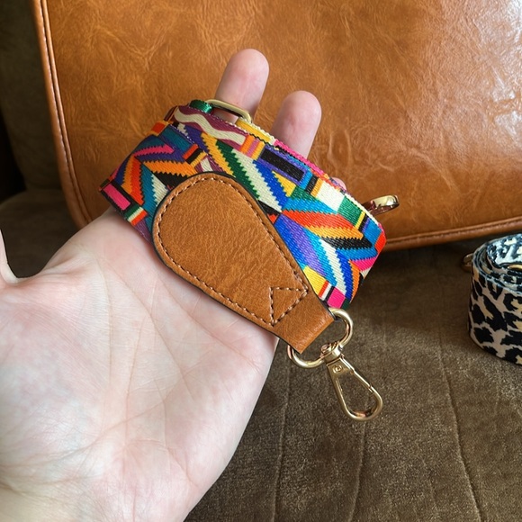 Vegan leather Crossbody bag with 2 straps - Picture 4 of 7